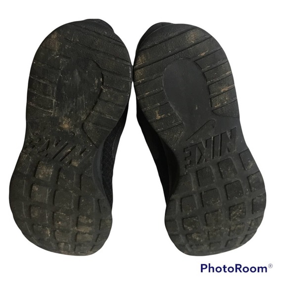 Nike Women's Tanjun Black Running Shoes Lace Up Low Top Size 8.5 - Picture 5 of 6